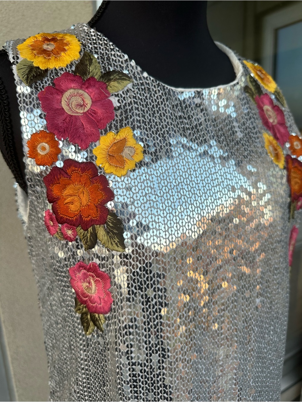 Anthropologie Varun Bahl Sequin Shift Dress in Silver. Size S - Picture 8 of 16